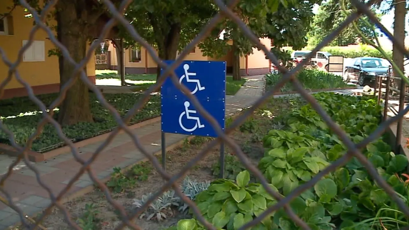 Se fogászat, se védőnői szolgálat: fél éve várnak az Emmire