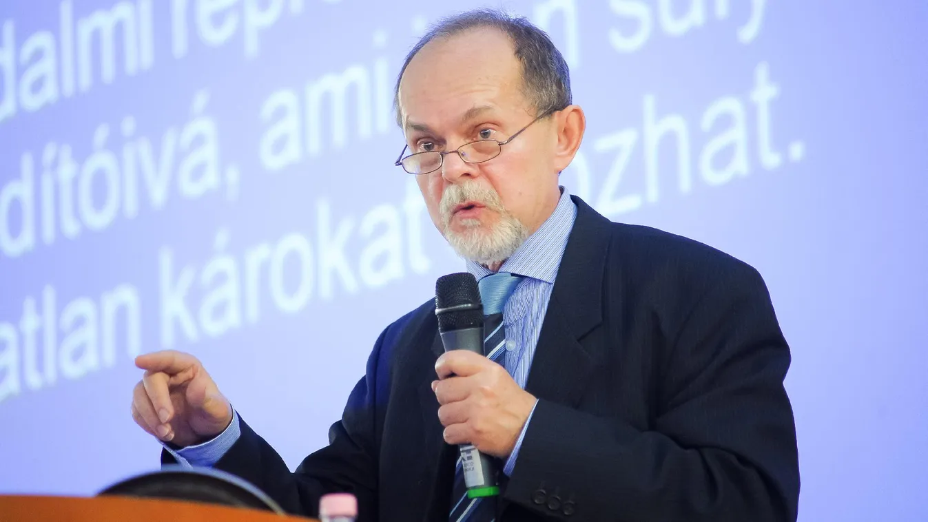 Bogár László ismeri a dörgést