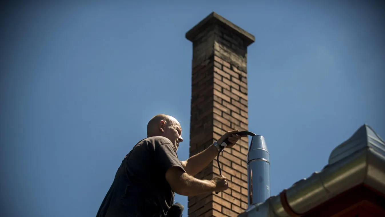 Visszavont rezsicsökkentés: több tízezerbe kerülhet az „ingyenes” kéményvizsgálat