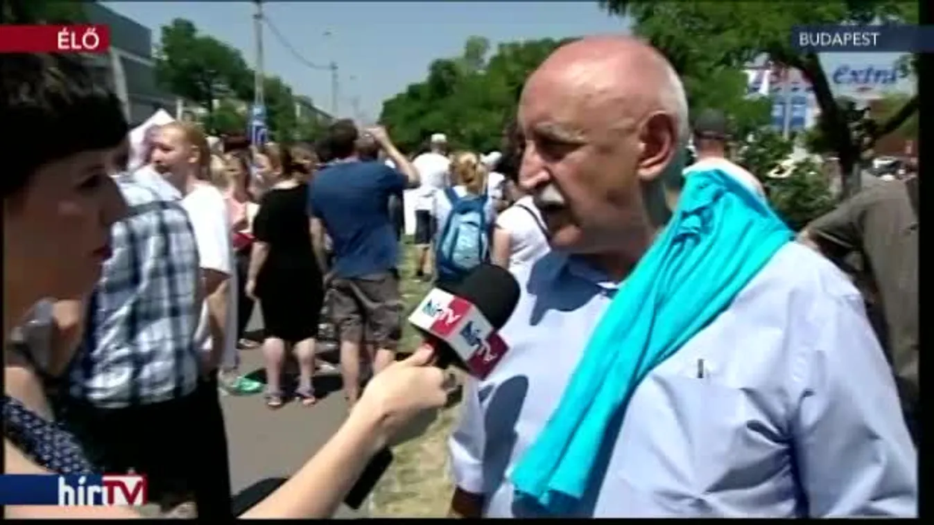 Demonstrálnak a Tesco-dolgozók