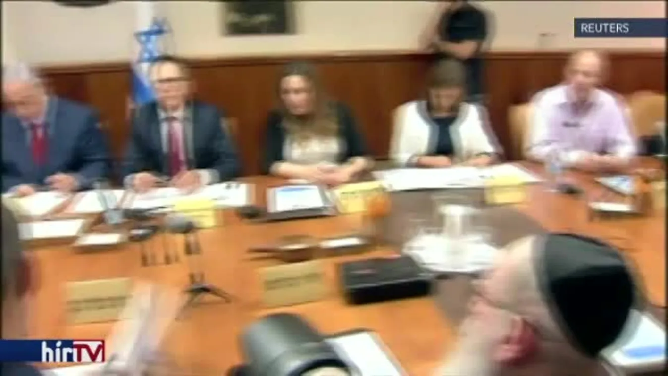 Izrael szerint mégis rendben vannak a Soros-plakátok