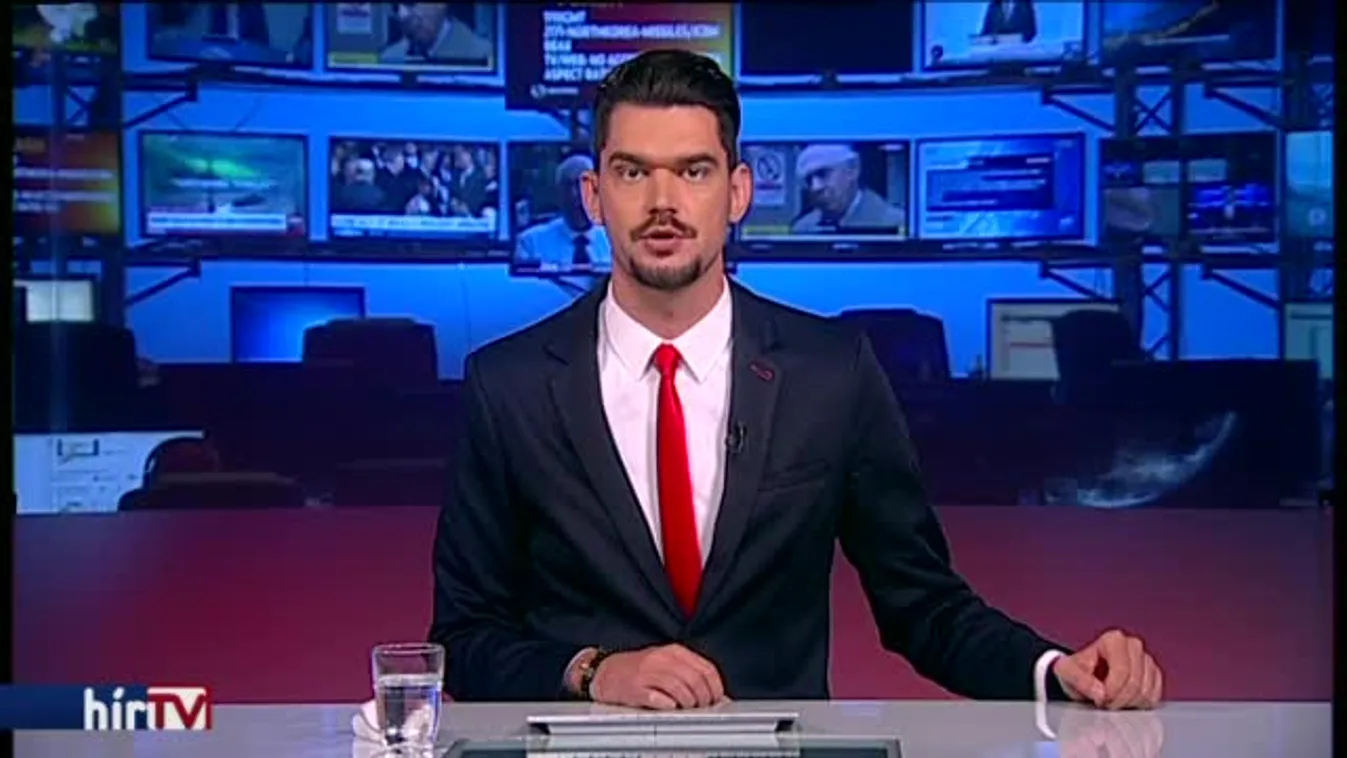 A Párbeszéd nem rest külföldi segítséget kérni