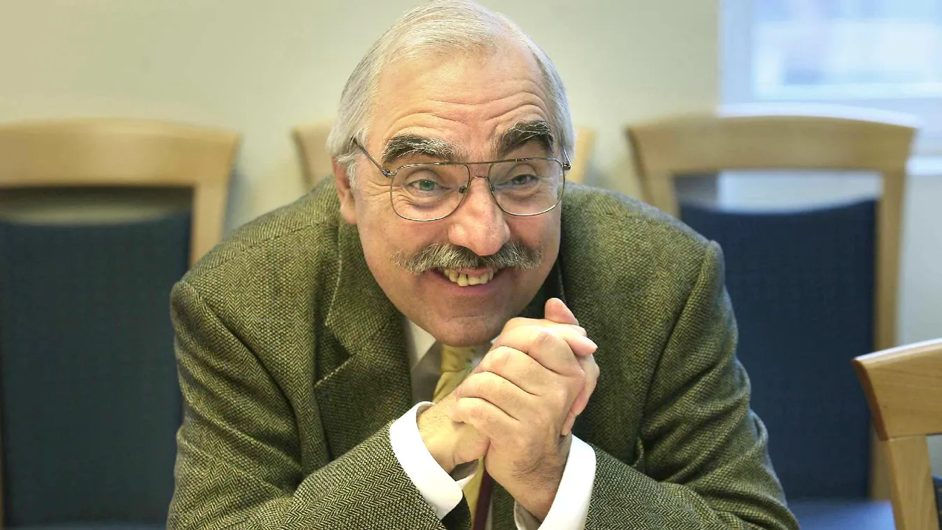 Fasisztázni Orbán Viktort