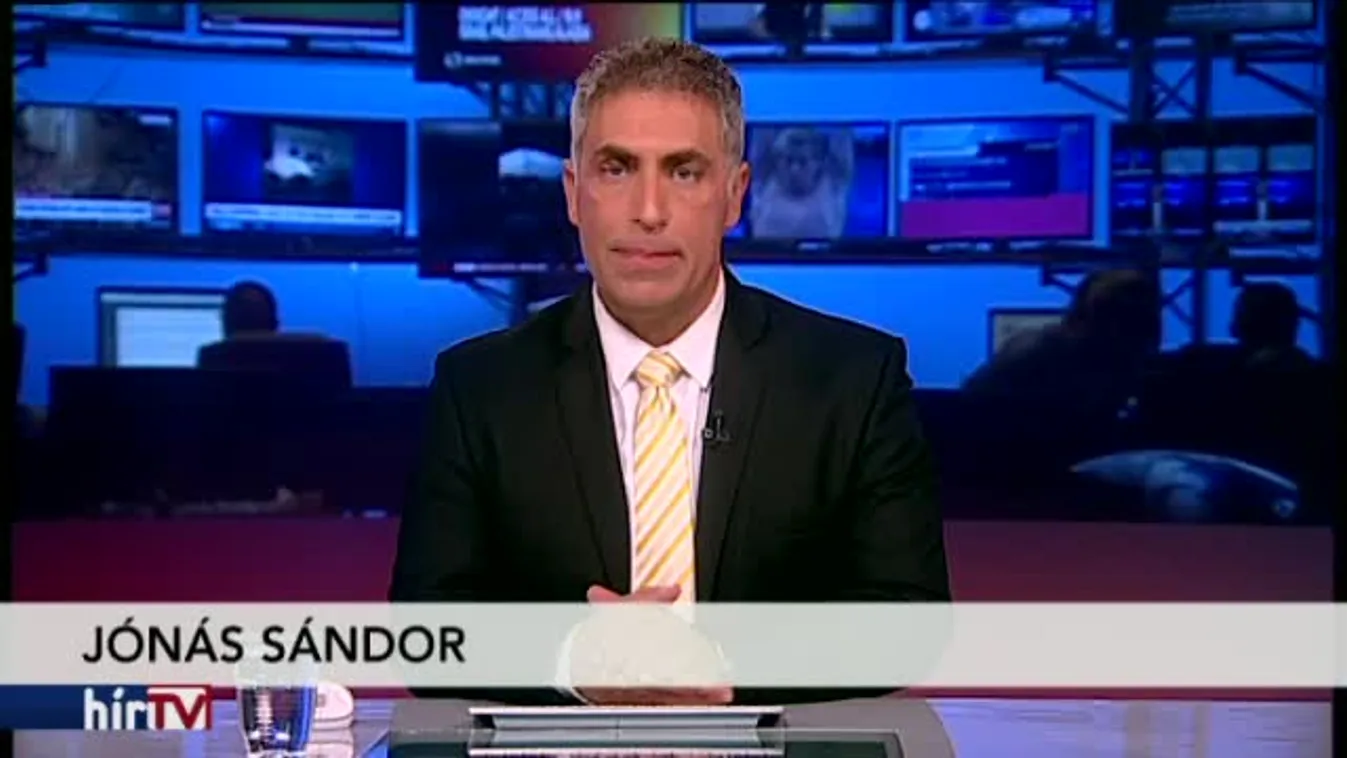 Kormányhivatalnokok listázzák a plakátokat