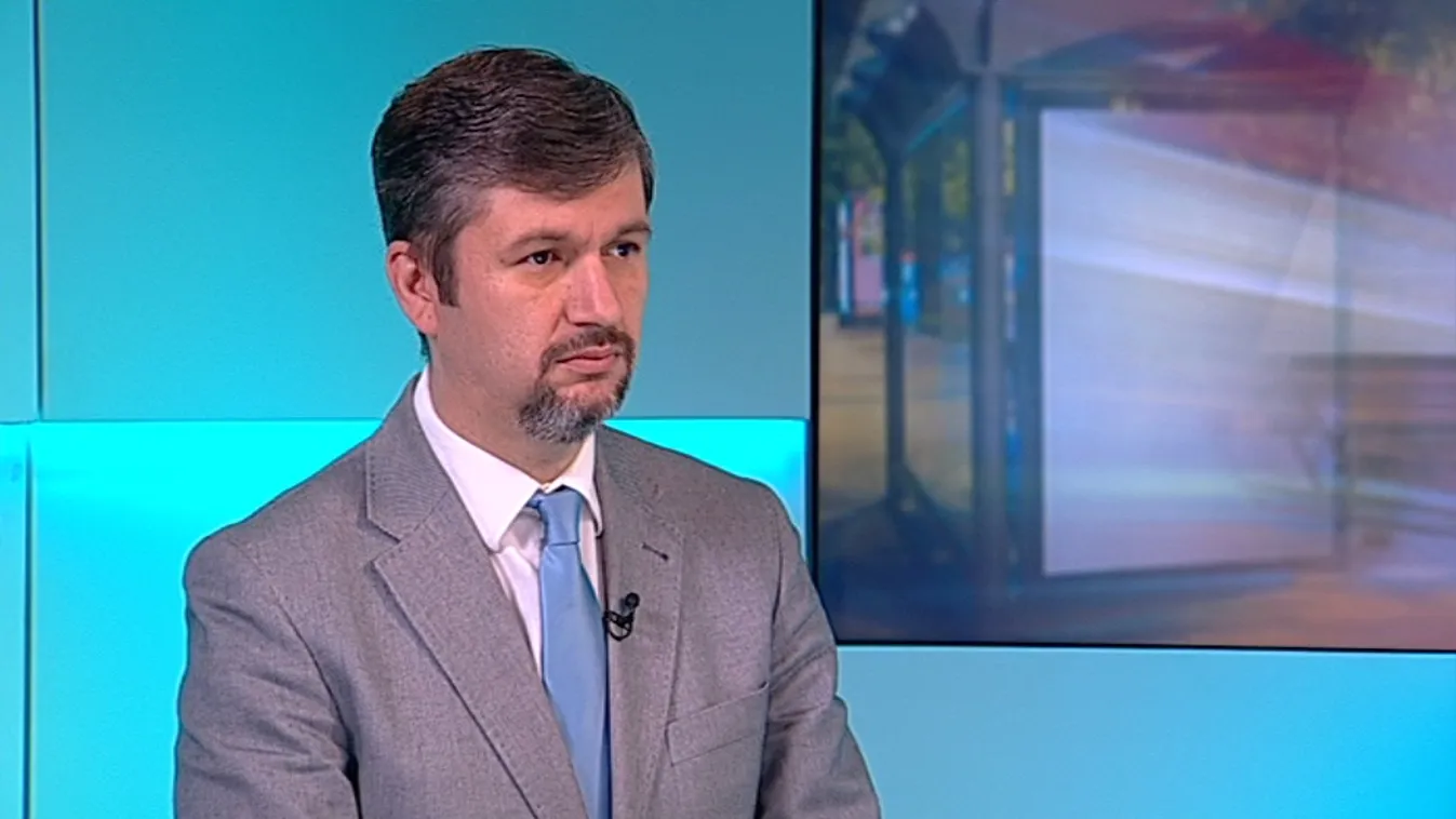 LMP–MSZP–Jobbik-összefogás Áder eltávolítására