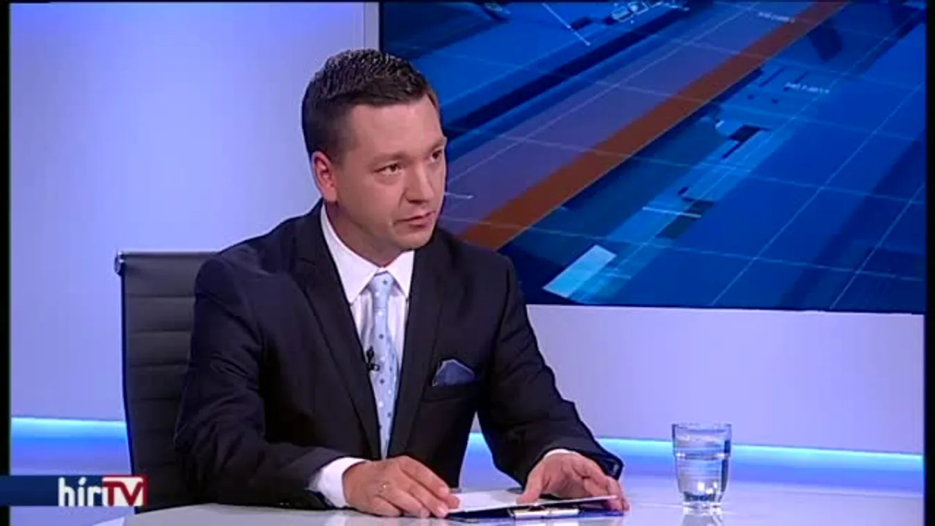 Newsroom – Háttéralku?