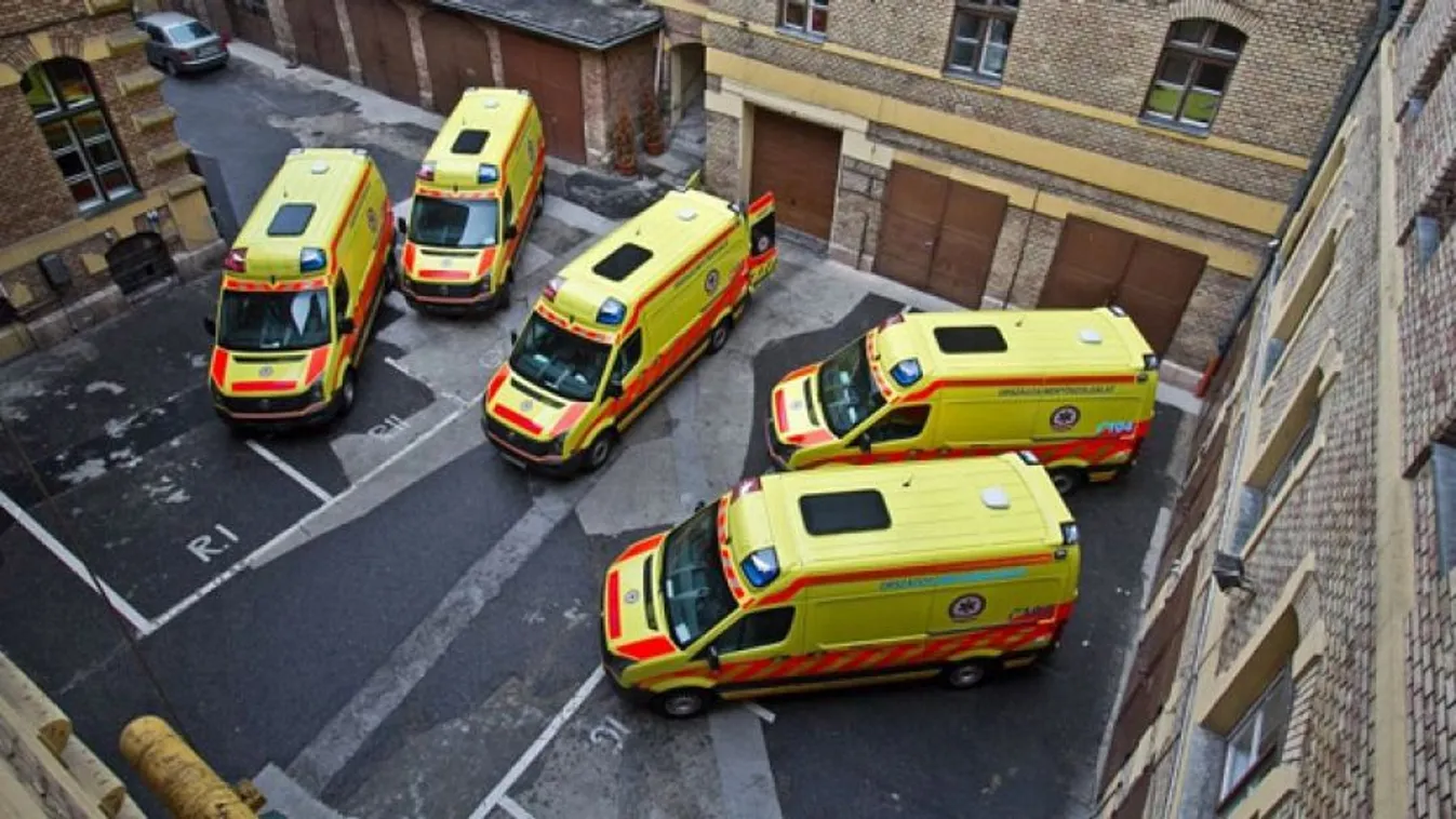 Nem marad mentőkocsi vidéken a vizes vb miatt