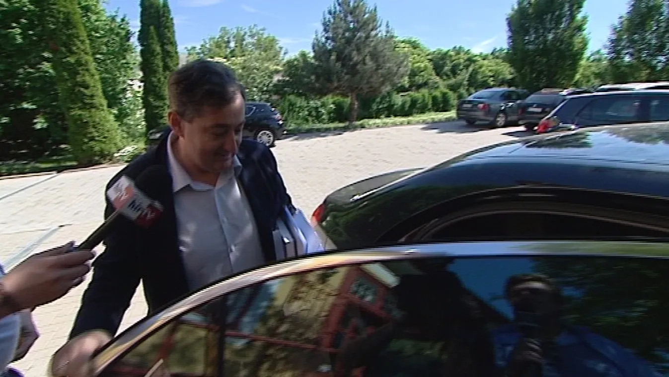 Mészárosnál landolhat az országos rádiófrekvencia