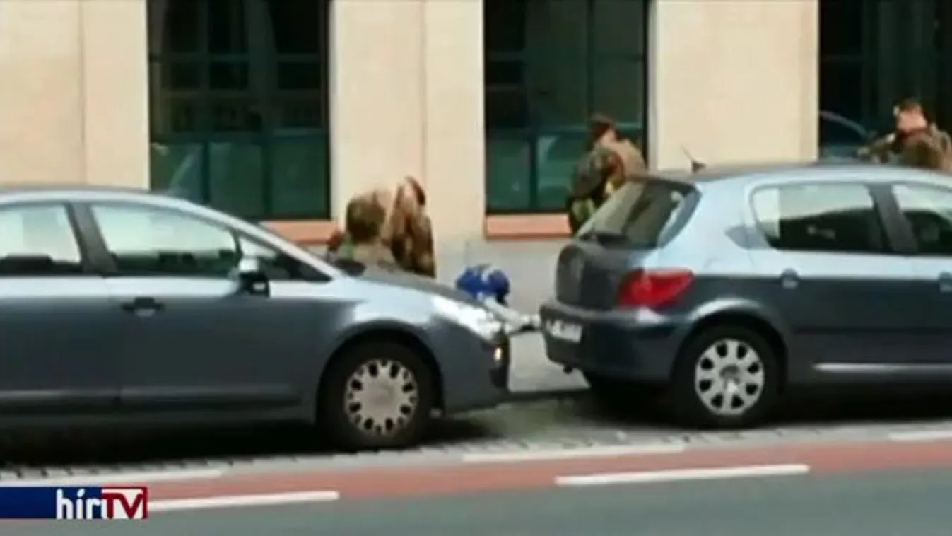 Allah akbar! kiáltással késelt meg katonákat