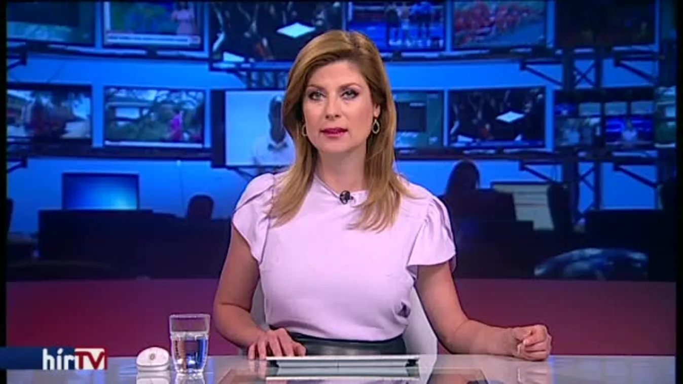 „Agymosott elmék” – a cenzúra ellen tüntettek