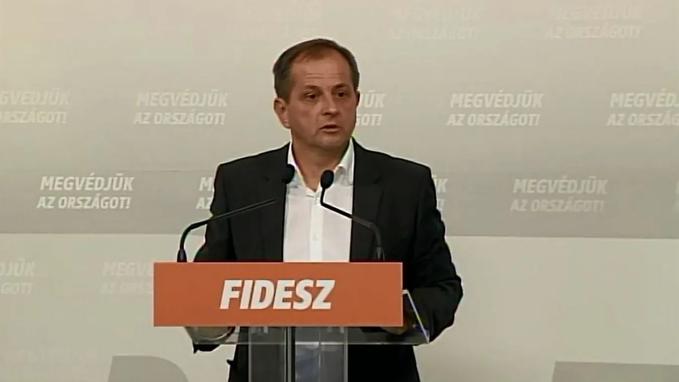 Budai: Nem kijátszható a plakáttörvény