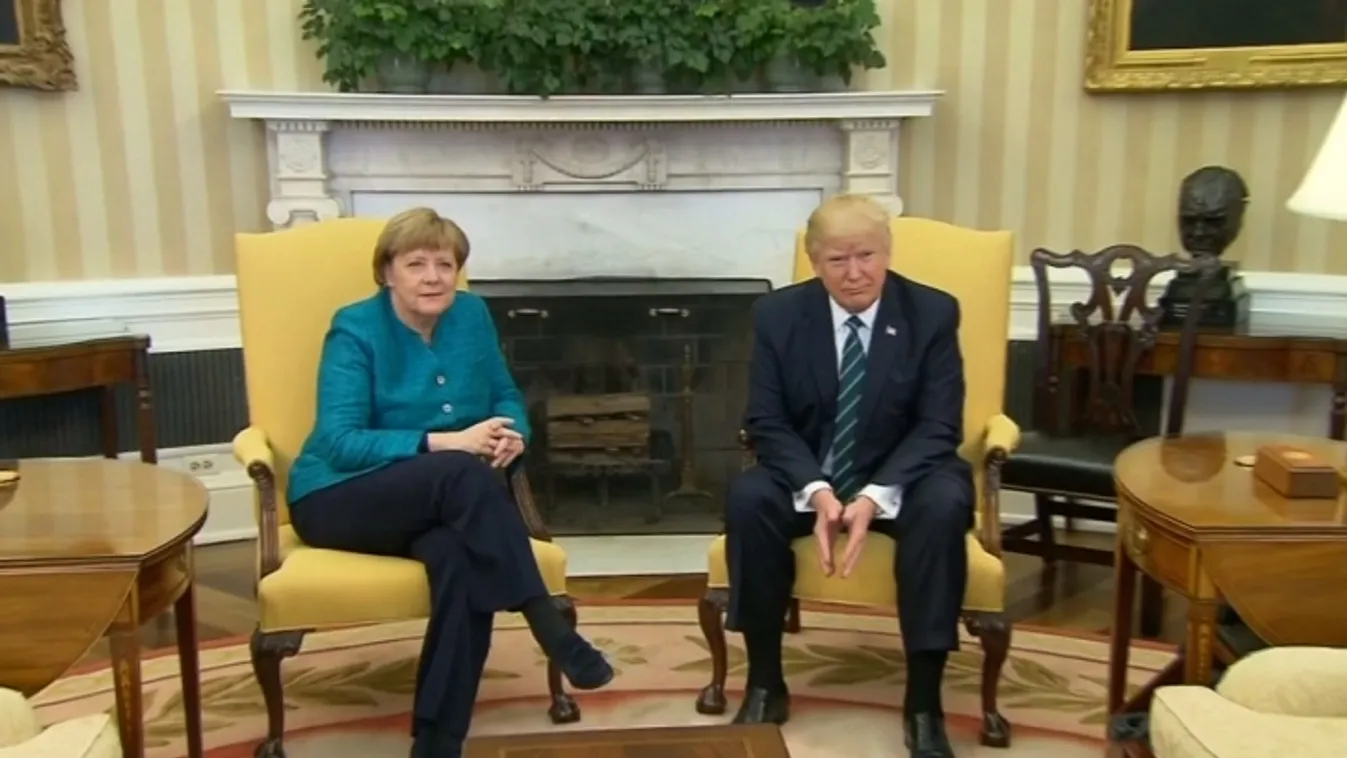 Trump csőre töltve, Merkel békésen oldaná meg a koreai helyzetet