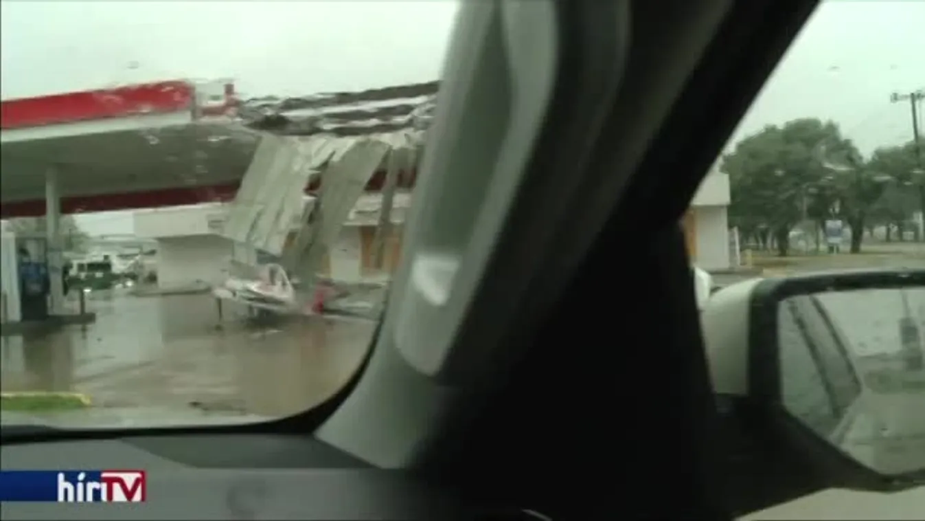 Pusztítással vonul át Texason a Harvey hurrikán