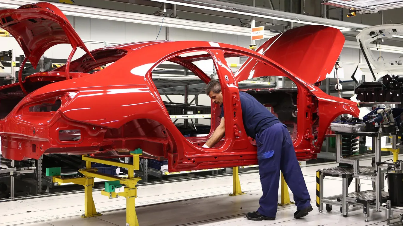 Hiába mond mást, a multik pártján áll a Fidesz