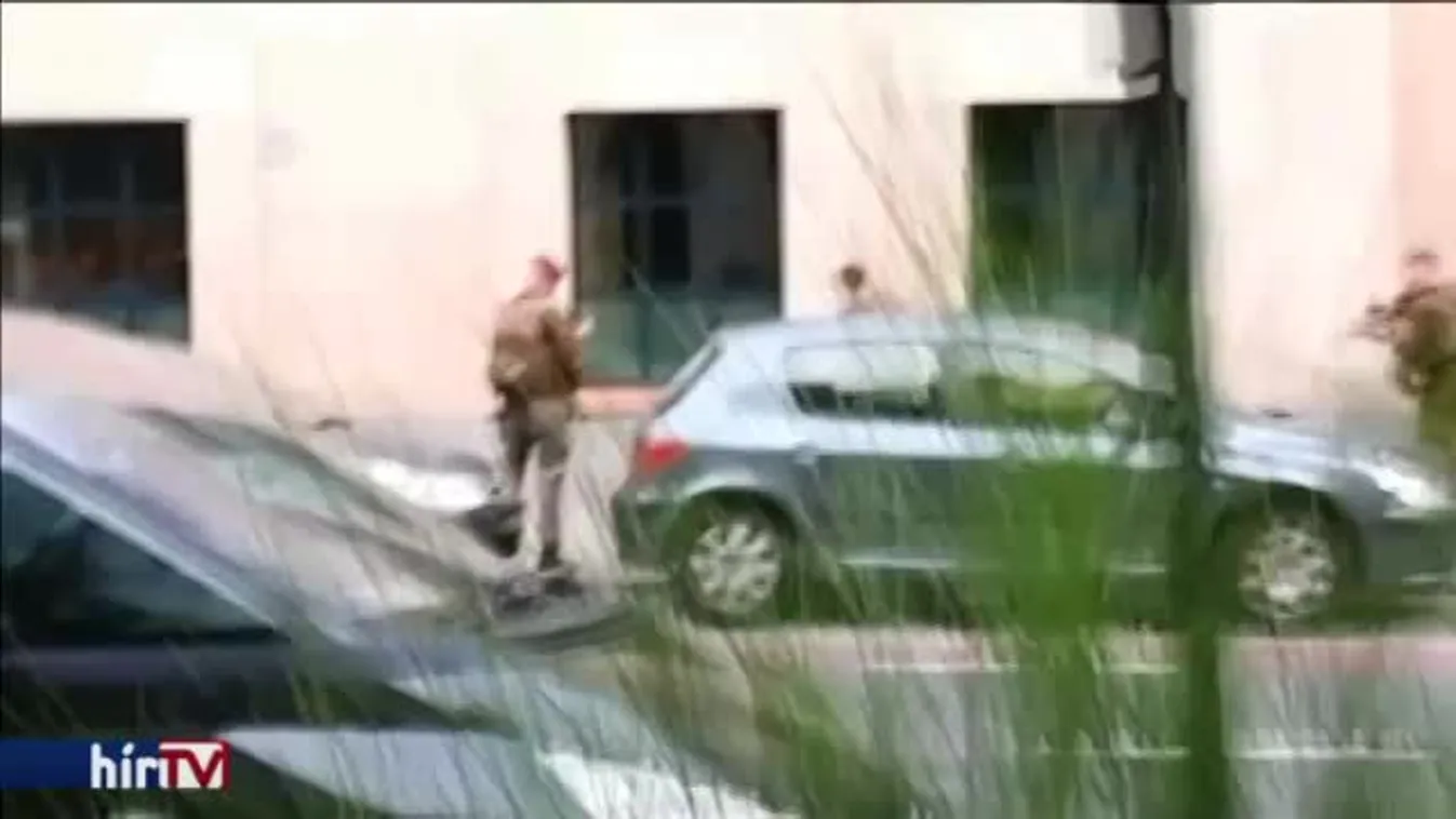 Allah akbar kiáltással késelt meg katonákat