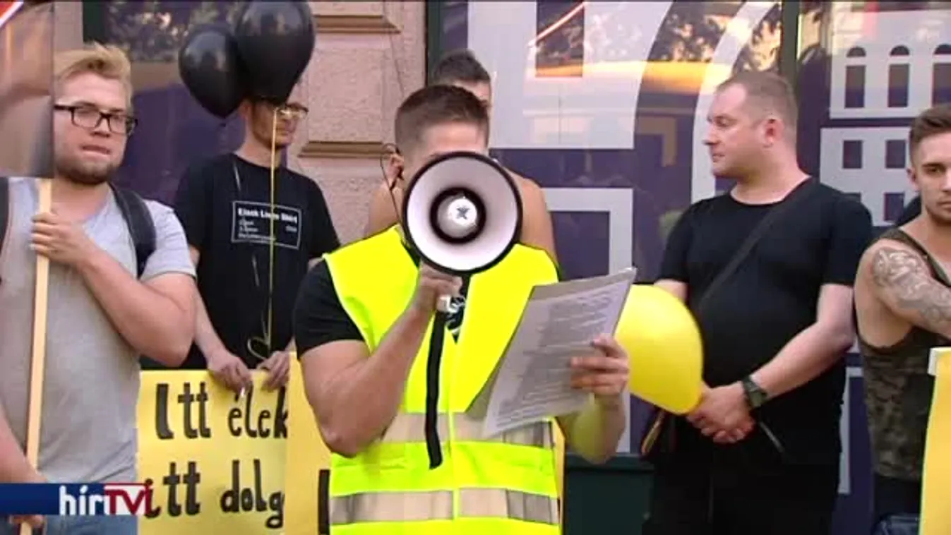 Tüntettek a vendéglátósok