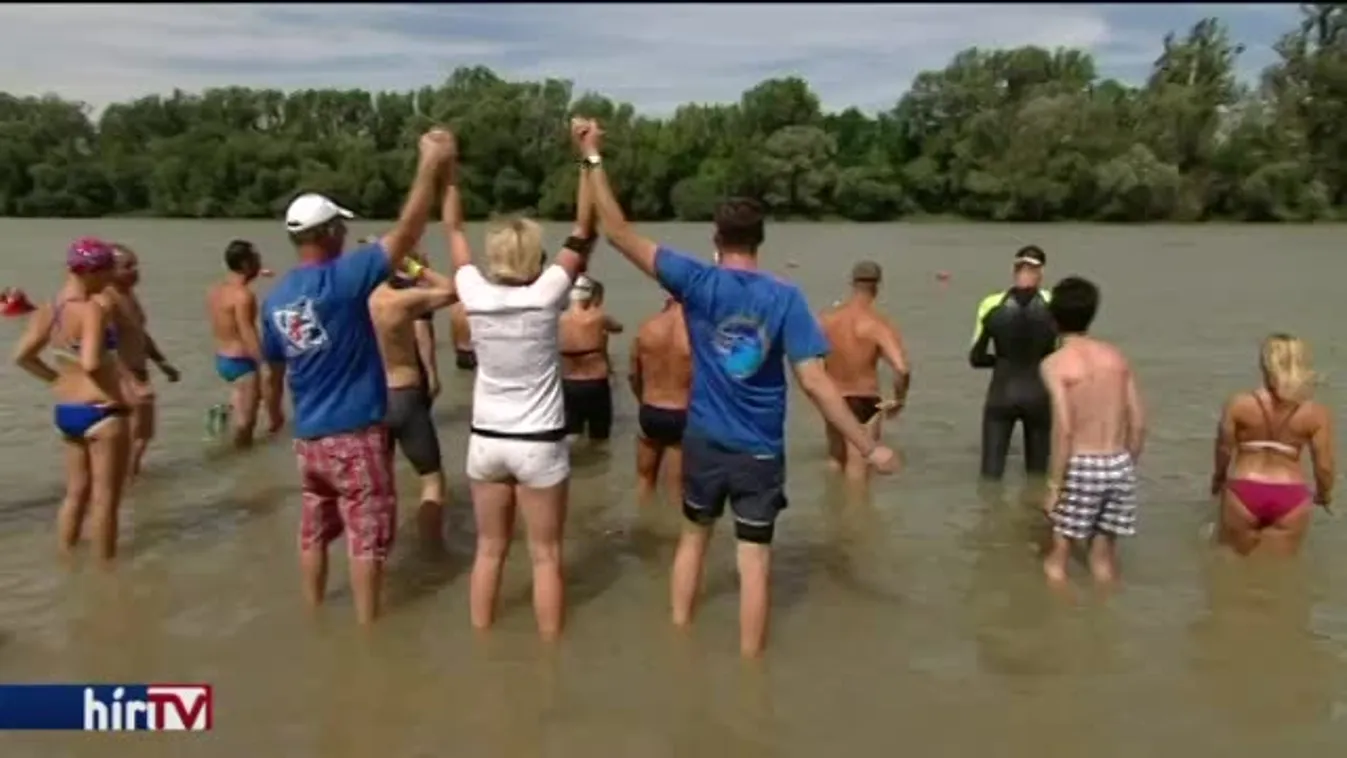 Százak mentek a Dunának