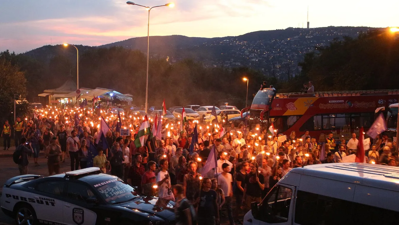 A Momentum emeli a tétet