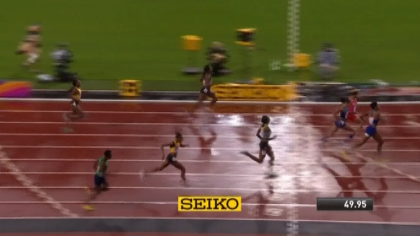 Méterekkel a cél előtt kapott görcsöt, úszott az arany