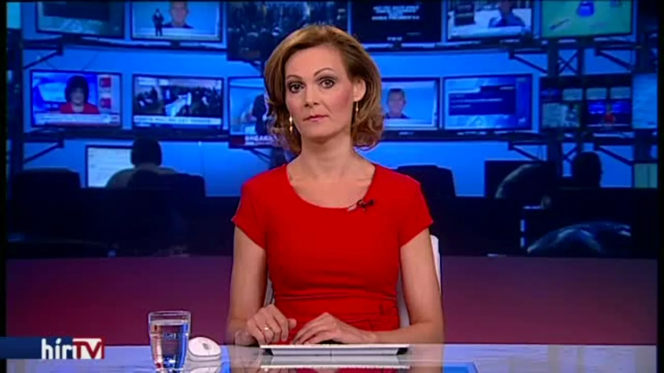 Razziával tüntetnék el a nem tetsző plakátokat