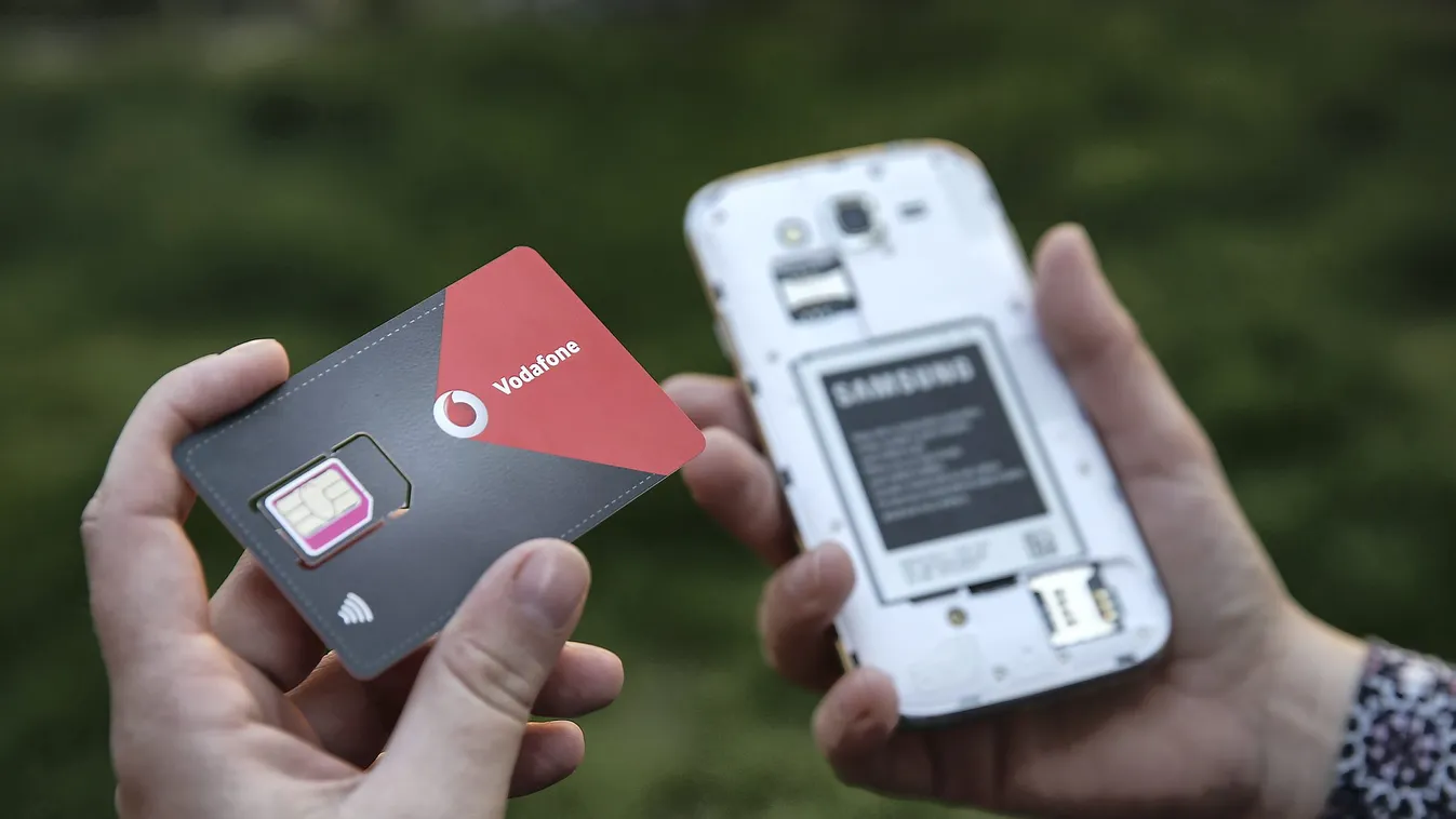 Ingyen kell függetleníteniük a készülékeiket a mobiltelefon-szolgáltatóknak