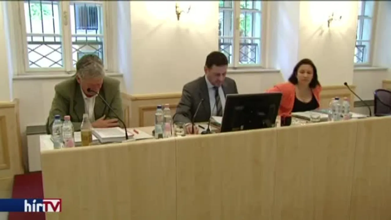 Az önkormányzat is segédkezik a lakásmutyiban