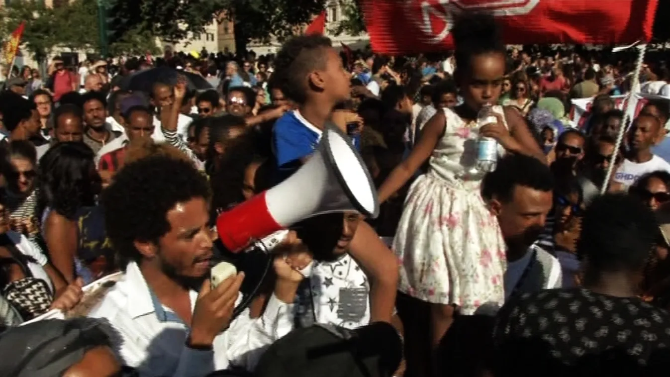 Lakást követeltek a Rómában tüntető migránsok