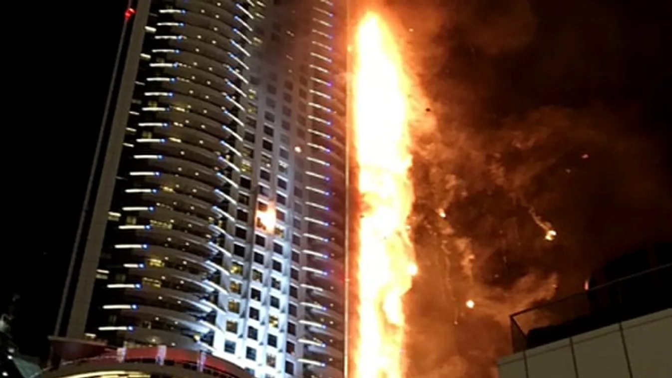 Lángolt egy felhőkarcoló Dubajban