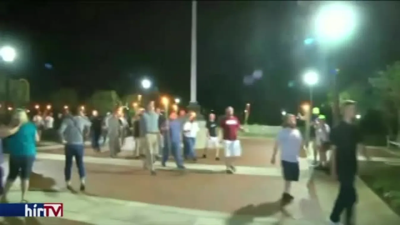 Charlottesville-i pokol: az ellentüntetők közé hajtott egy autós