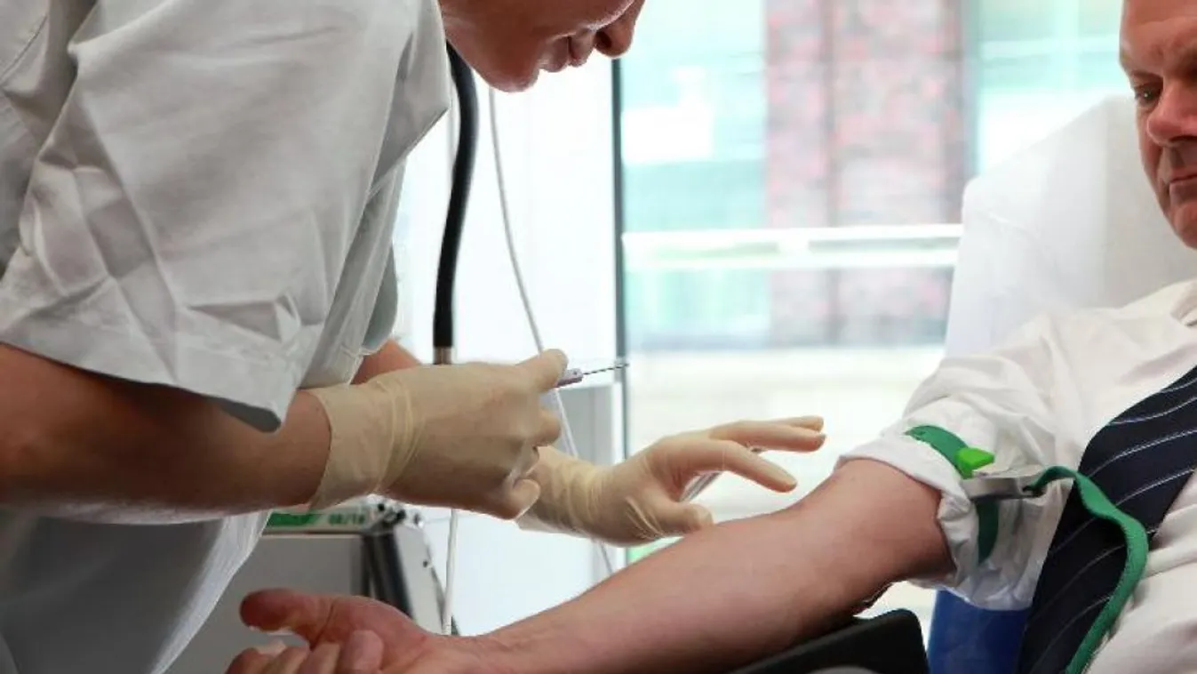 Véradók adatait csalnák ki