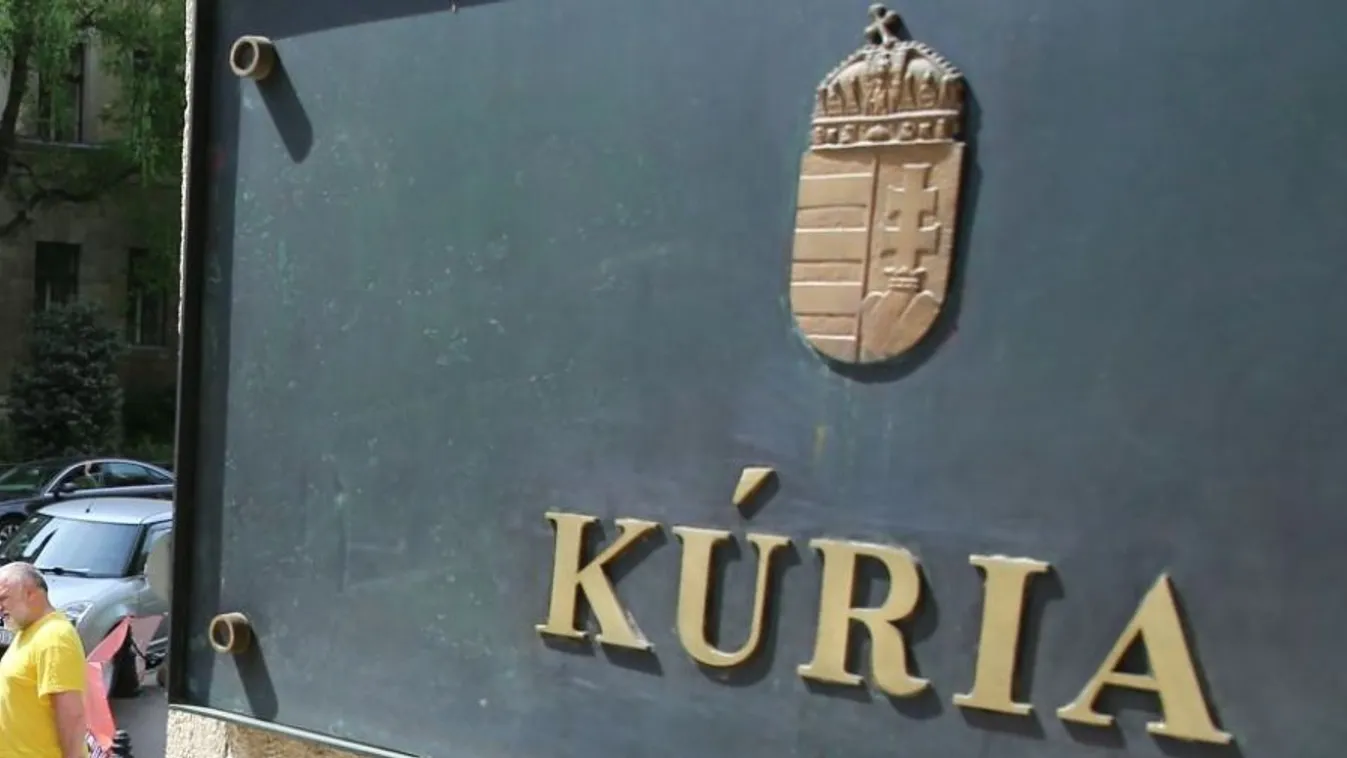 Egymilliót ad a Fidesz a menekültek jogsegélyére a Helsinki Bizottságnak