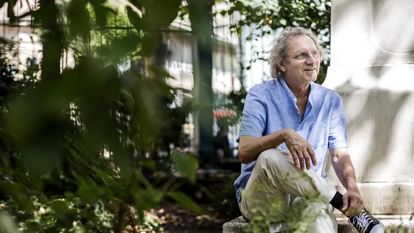 „Piri néni, miért döntötték le a Sztálin-szobrot?”