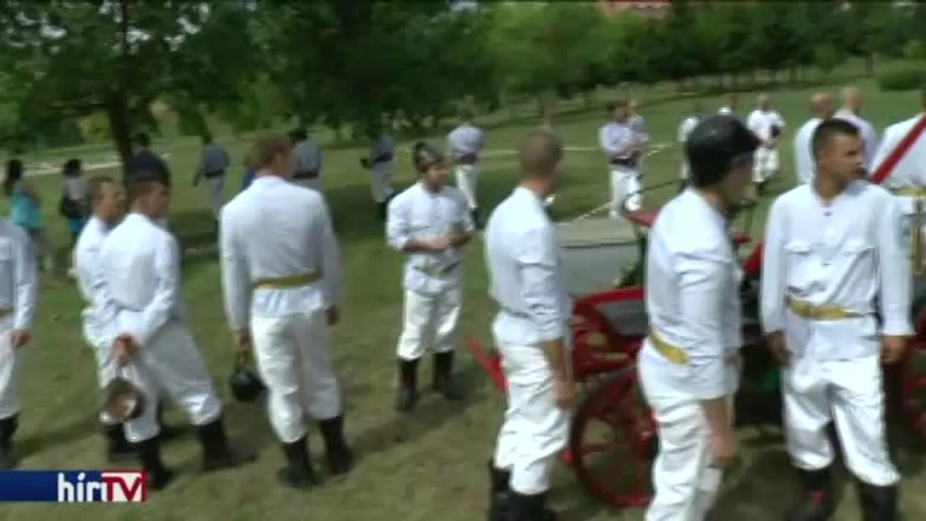 Megmérettek a tűzoltók századfordulós körülmények között