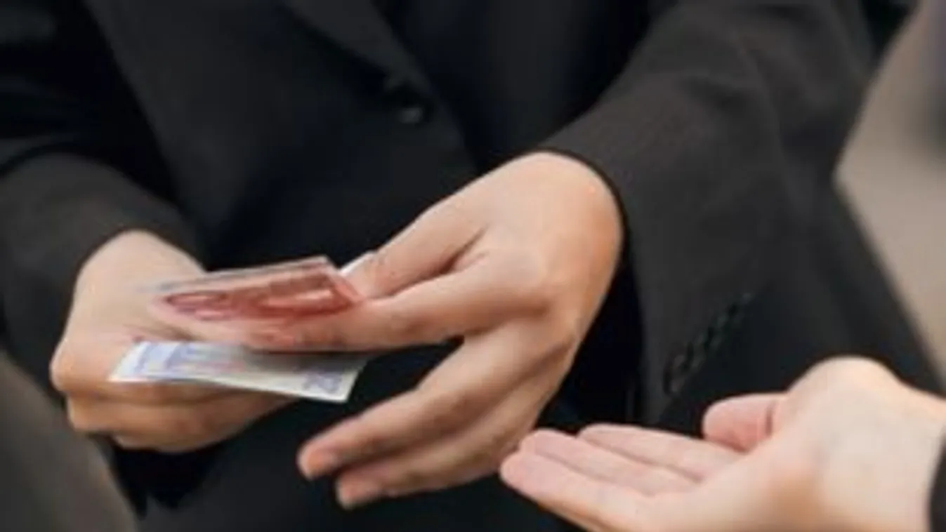 Közel 300&nbsp;ezret keresünk átlagosan