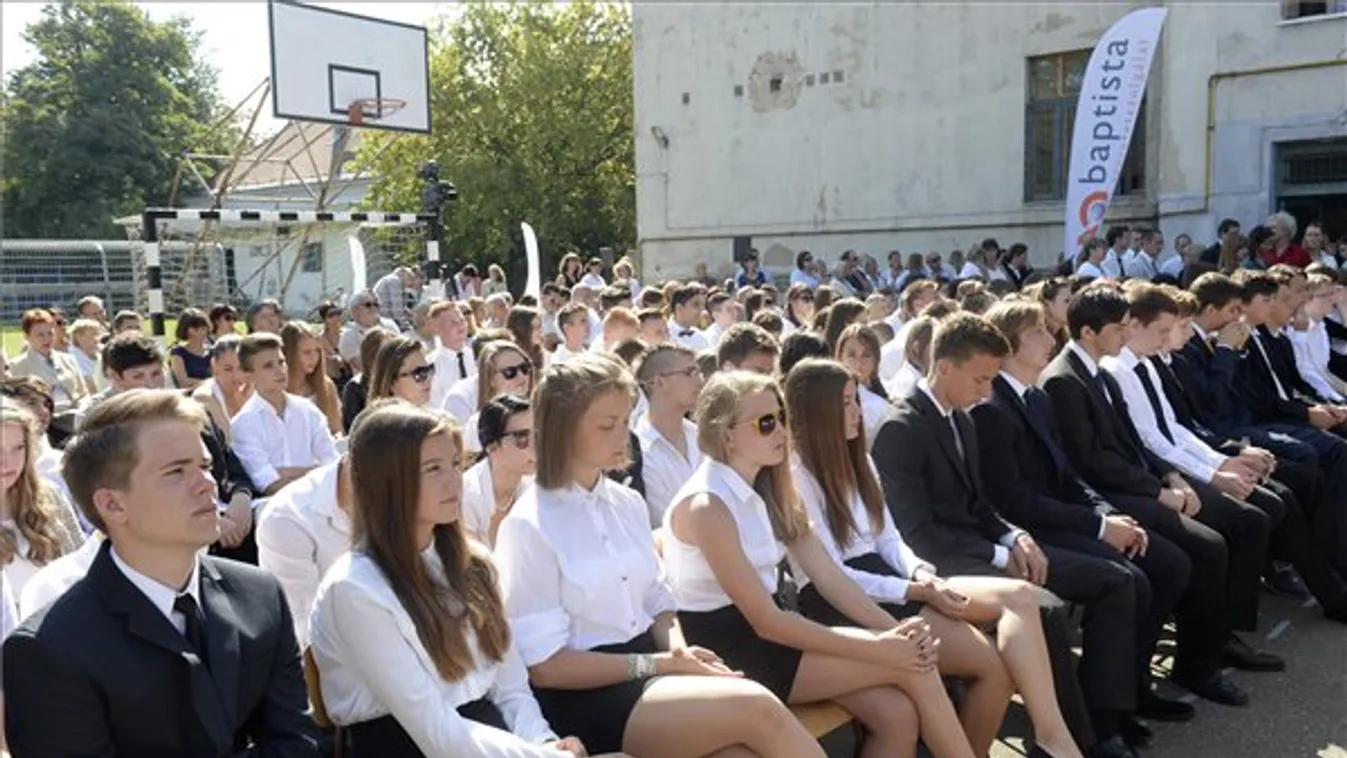 Korlátozottan használhatók az iskolai fotók