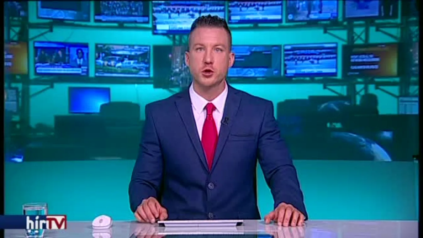 Pizzériába hajtott egy autó Párizsban