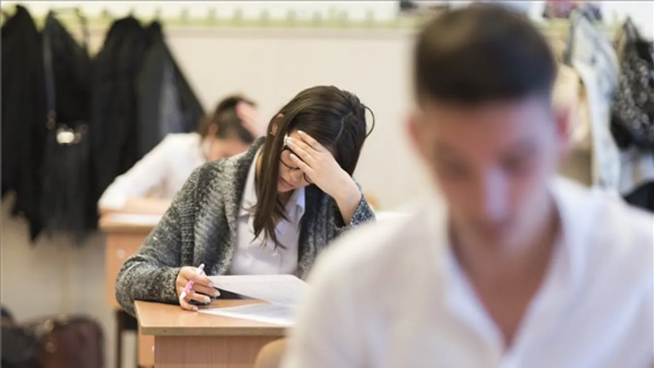 Majdnem száz diák bukta az érettségijét