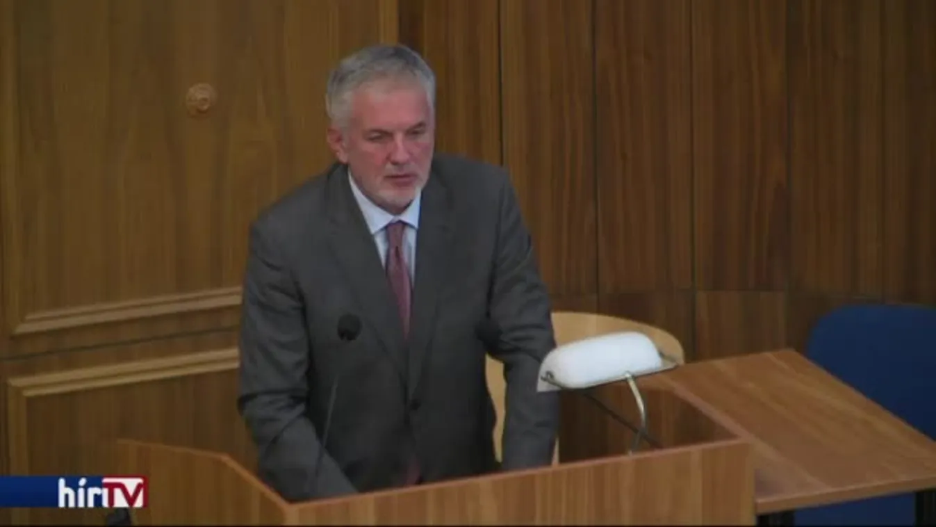 „Mondjatok le, Pécs többet érdemel nálatok!”