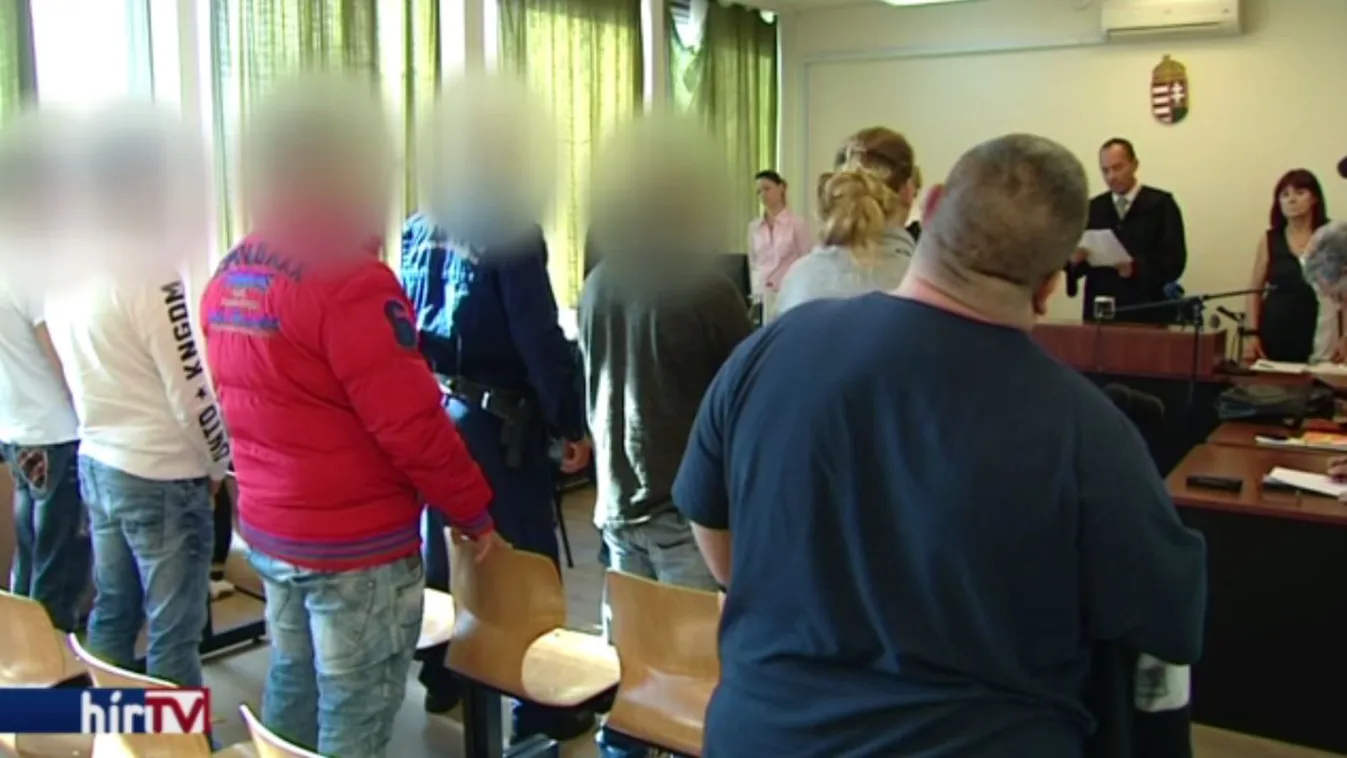 Pénzért árulták a kiskorú lányt