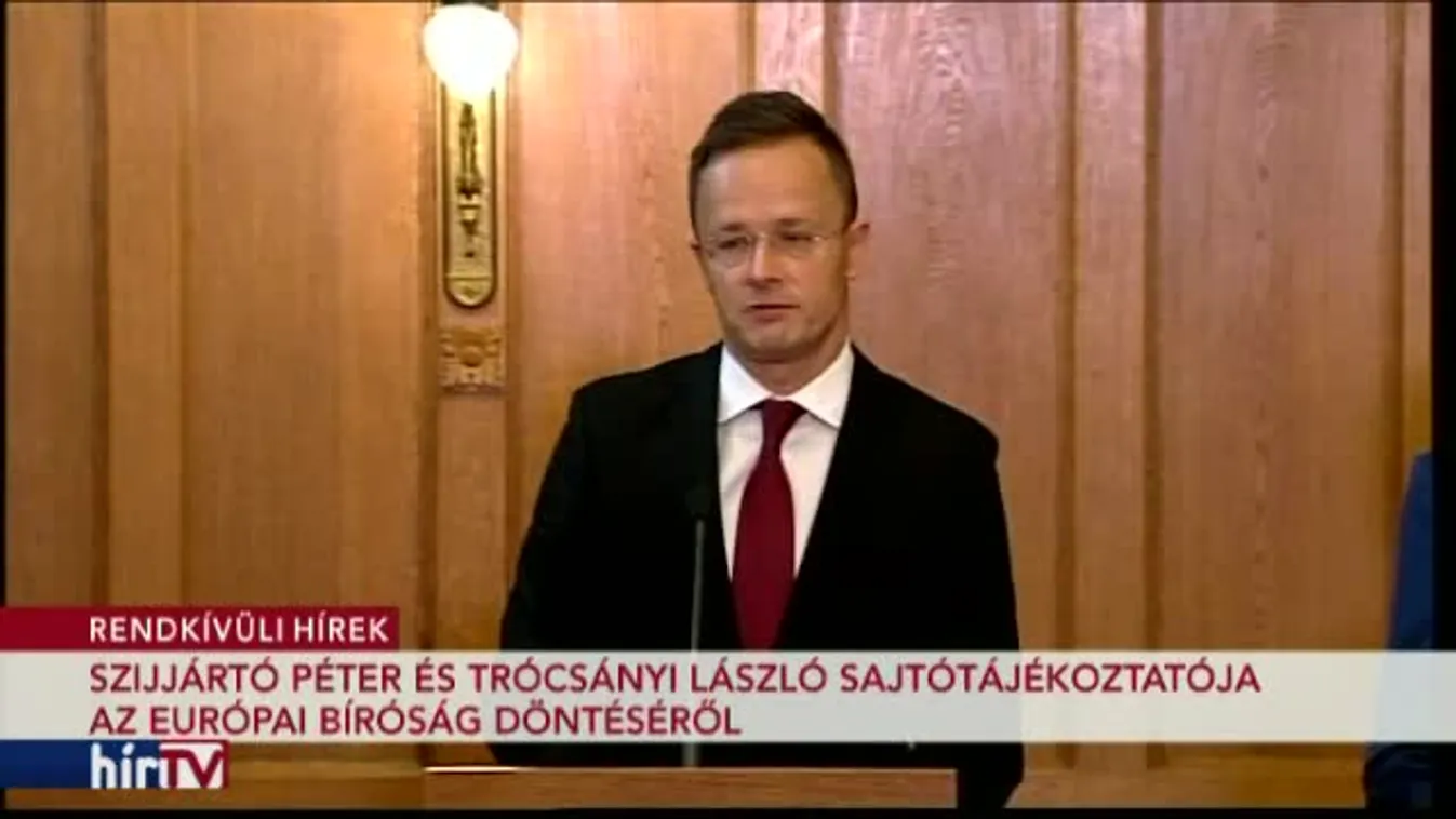 Szijjártó Péter és Trócsányi László az elvesztett kvótaperről