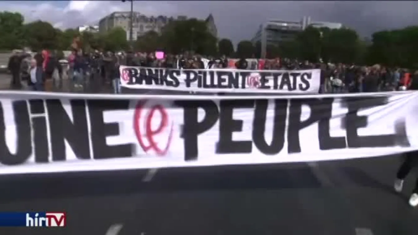 Macron tesz a tüntetőkre