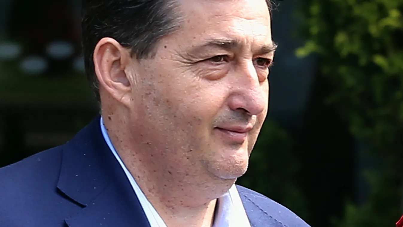 Eljárás Mészáros kempingvásárlásai miatt