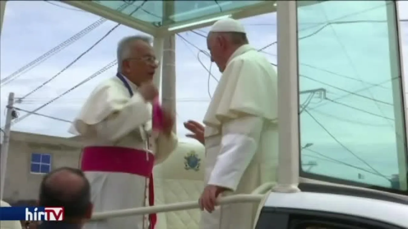 Megütötte magát a pápa