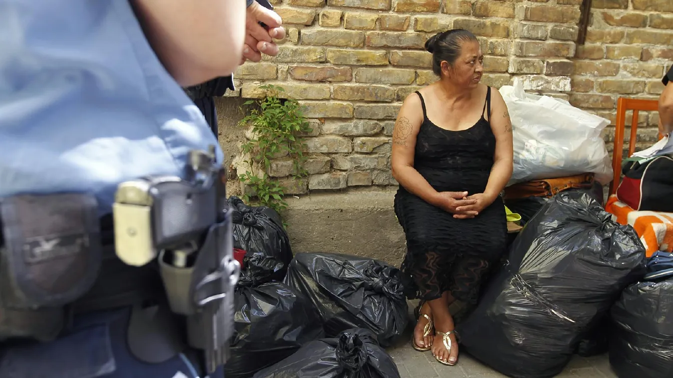 Ezrek veszíthetik el otthonukat idén