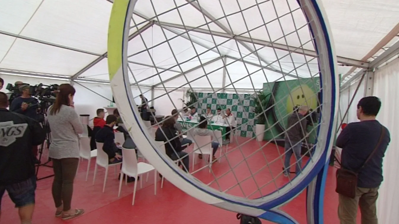 Két vállra fektetné a magyar válogatott az oroszokat