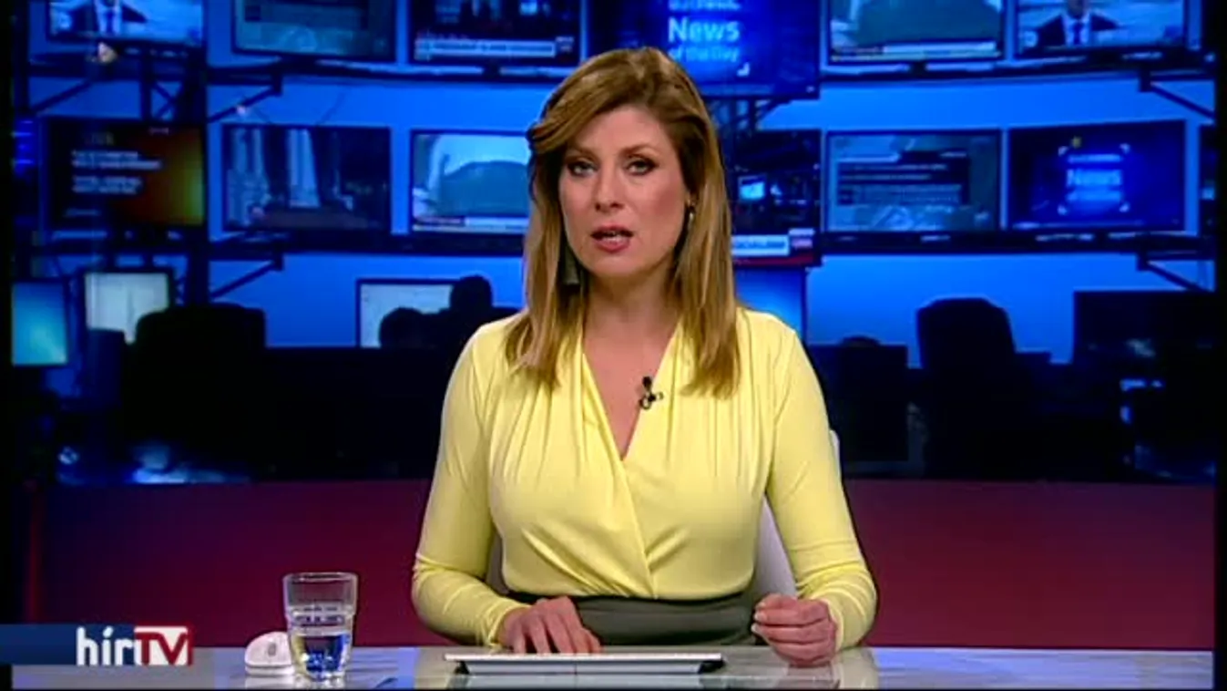 Obama hallgattatta le Trump emberét