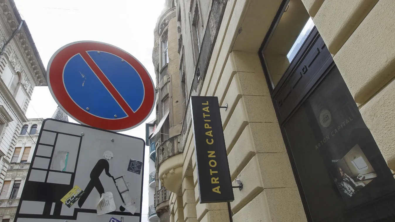 Nem állnak le a kötvénycégek, más országok programjait kezdték árulni