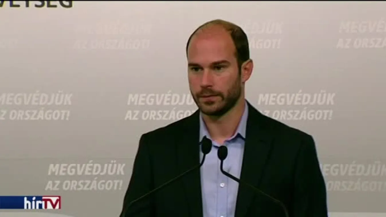 Bár segítség nincs, minden párt a Tesco-dolgozók mellett