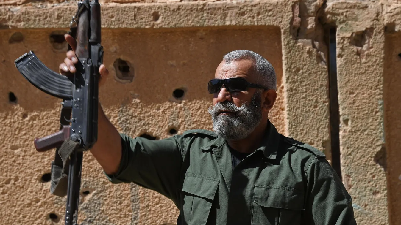 Órákon belül áttörhetik az Iszlám Állam ostromgyűrűjét a hősi város körül