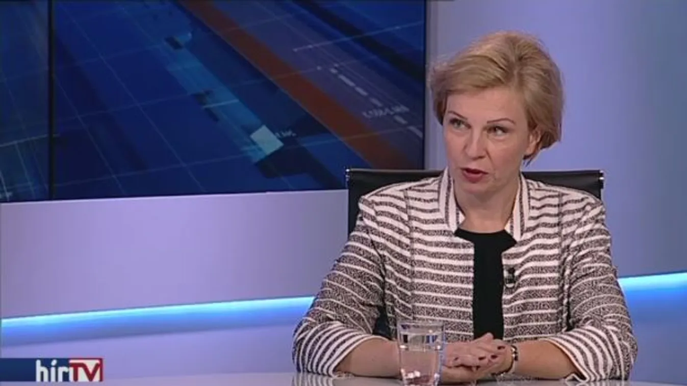 „Nem lehet szó nélkül hagyni Putyin bűneit”